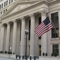 “الفيدرالي”  يثبت الفائدة بأول اجتماعاته 2026