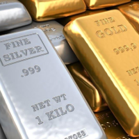 موجة بيع حادة تدفع الذهب إلى الصعود بأكثر من 3% 