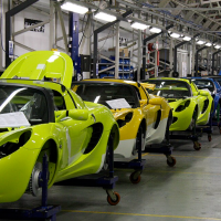 “فورد”: أوروبا تهدد مستقبل صناعة السيارات